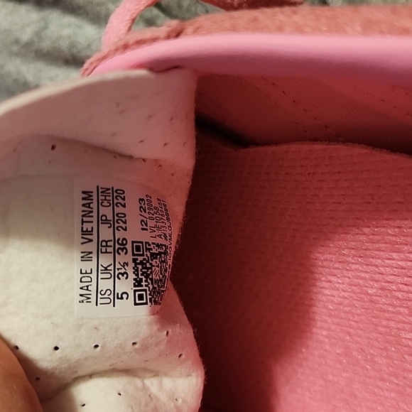 Adidas Gazelle Shoes NWOT - Picture 4 of 4